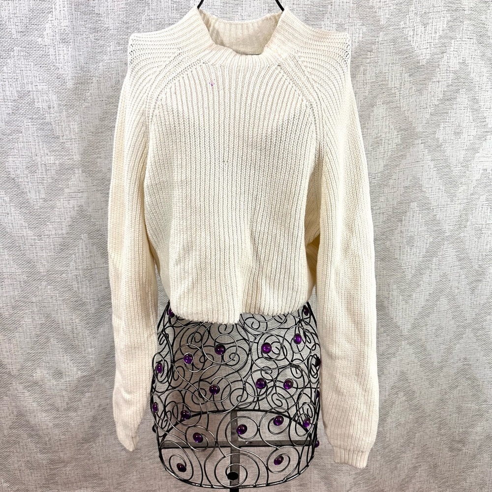 Hollister White Mock Neck Cropped sweater Size S